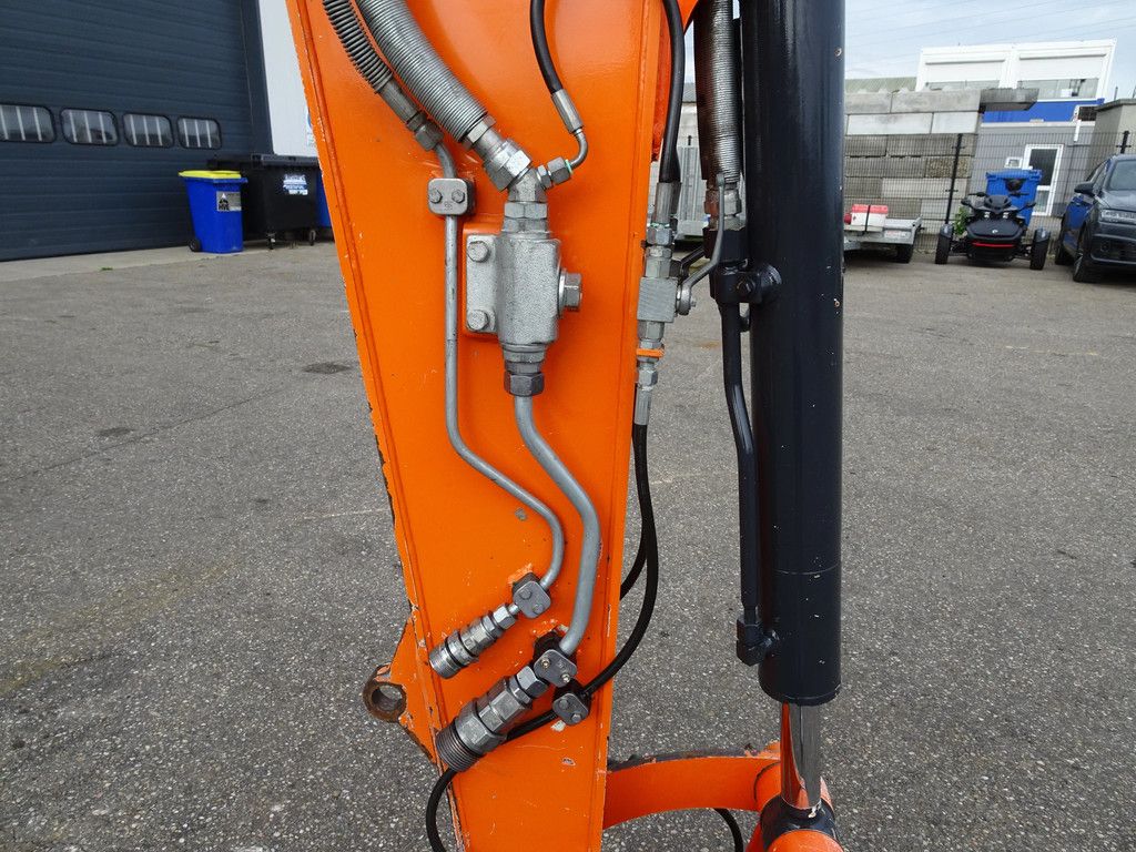 Hitachi ZX55U-5