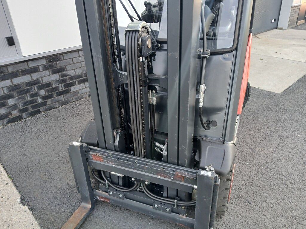 Linde H16T-02