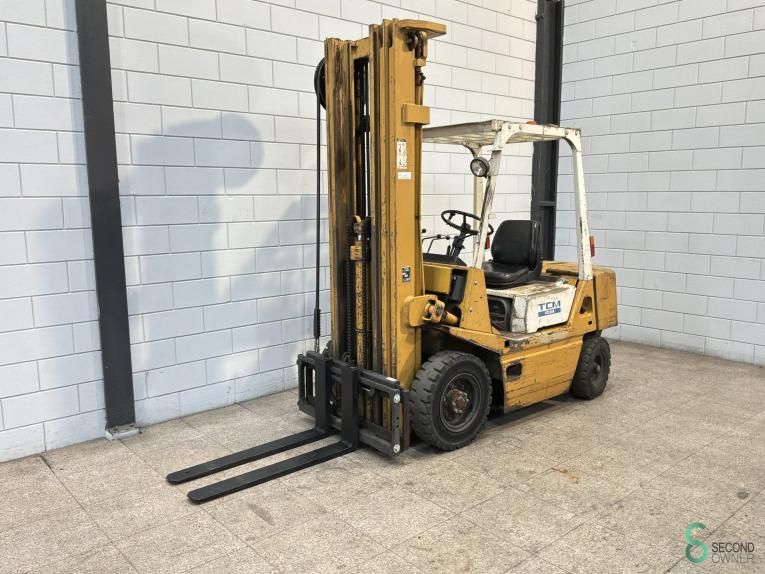 Gabelstapler Diesel TCM FD 25 2 T
