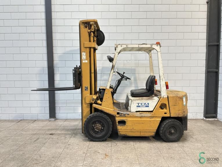 Gabelstapler Diesel TCM FD 25 2 T