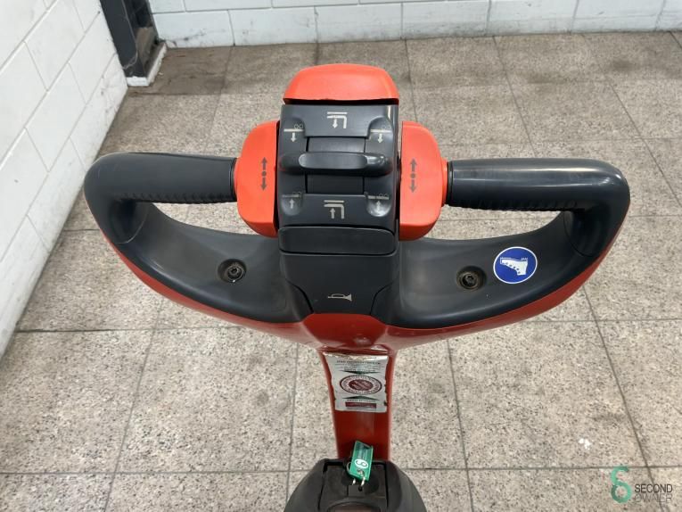 Stapelaars Elektrisch Linde D08 2017 Doppelstock
