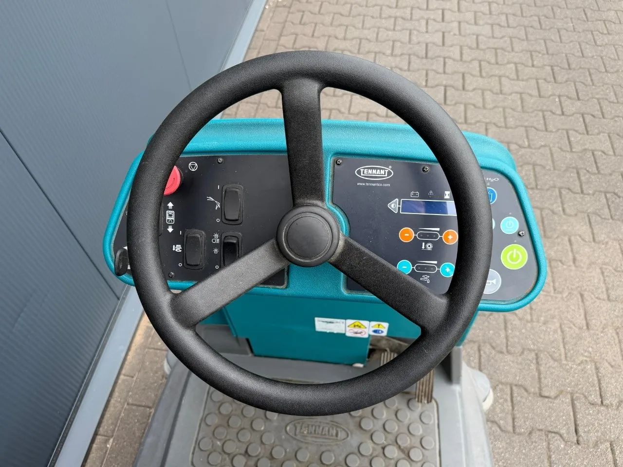 Tennant T12