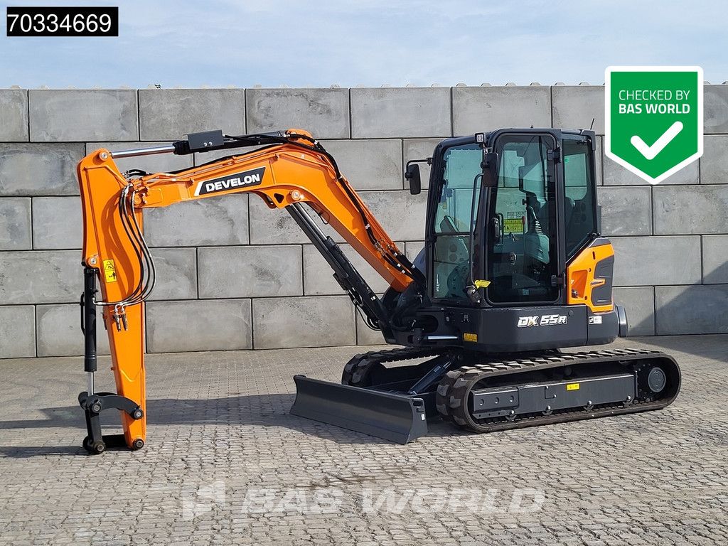DEVELON DX55 R-7 A/C