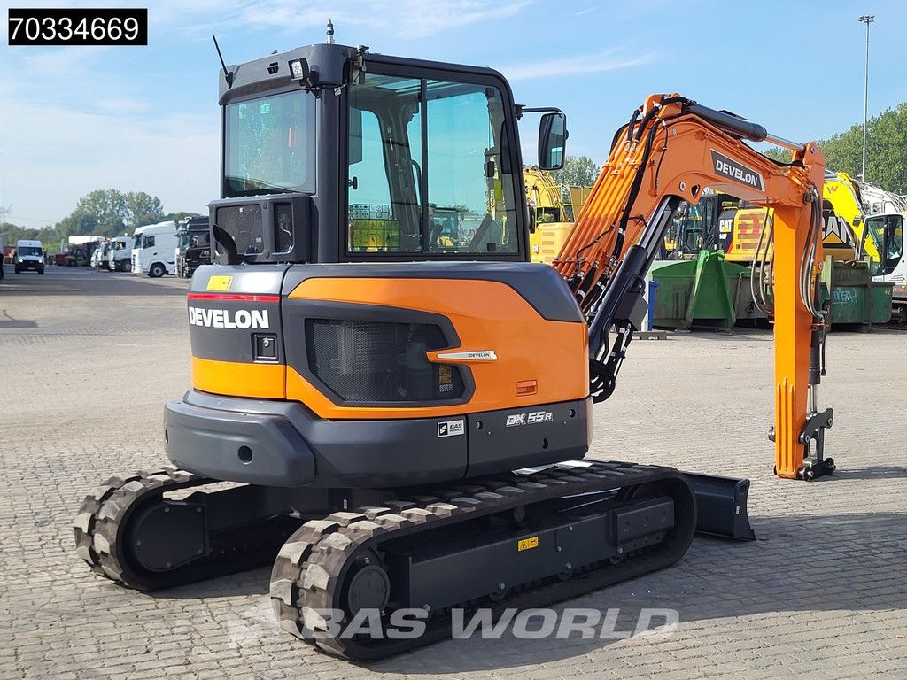 DEVELON DX55 R-7 A/C