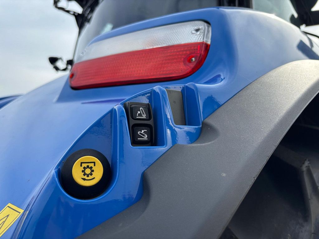 New Holland T6 180 AC