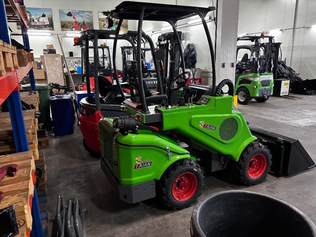 DEMO Aanbieding TAIAN DY620 minishovel met 35 draaiuren.