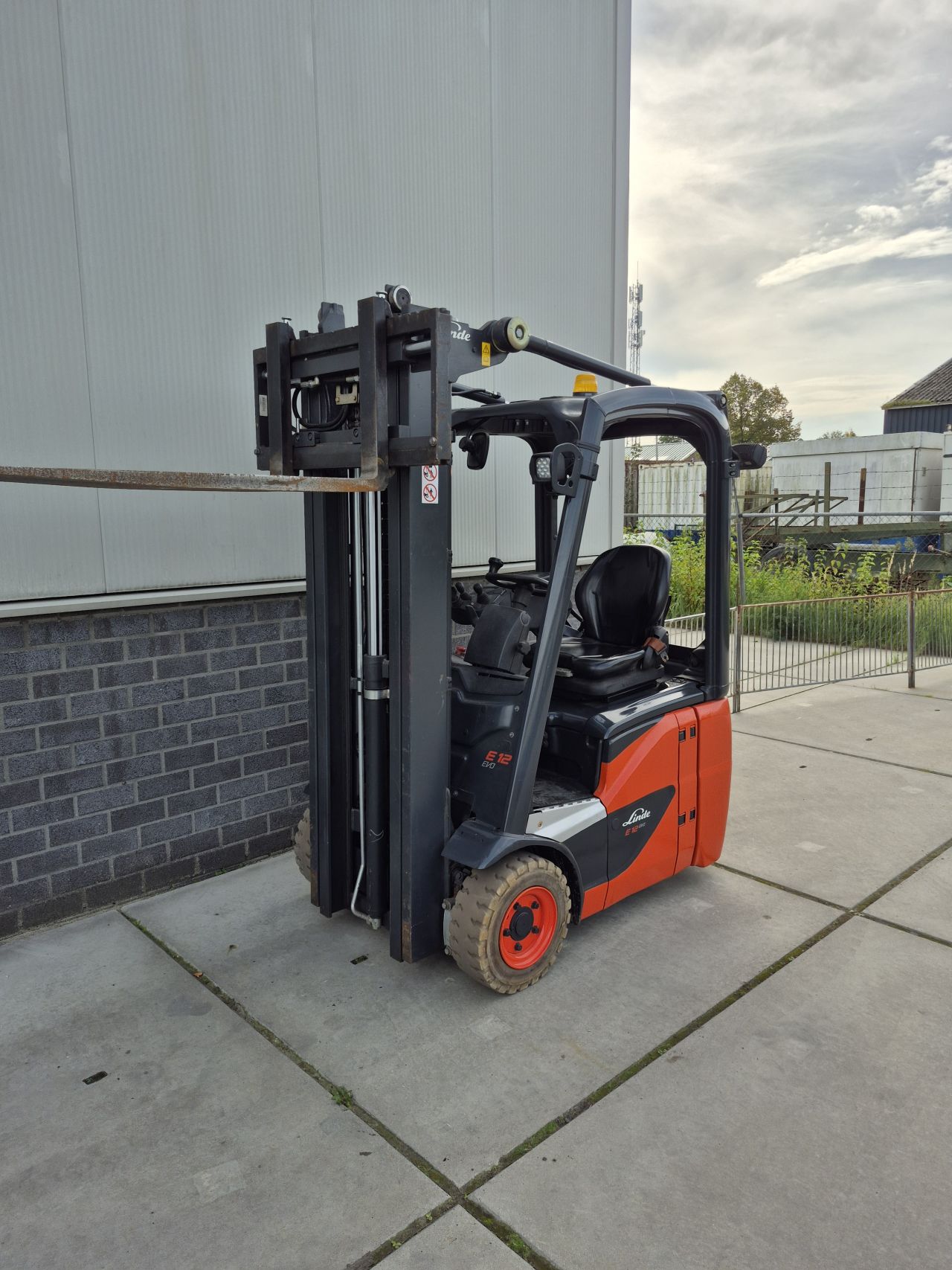 Linde E12-02 triplex sideshift 4.620 mm bj 2018