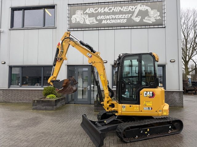 CAT 303.5cr bj21 1750u Full option Minigraver Minikraan ZGST