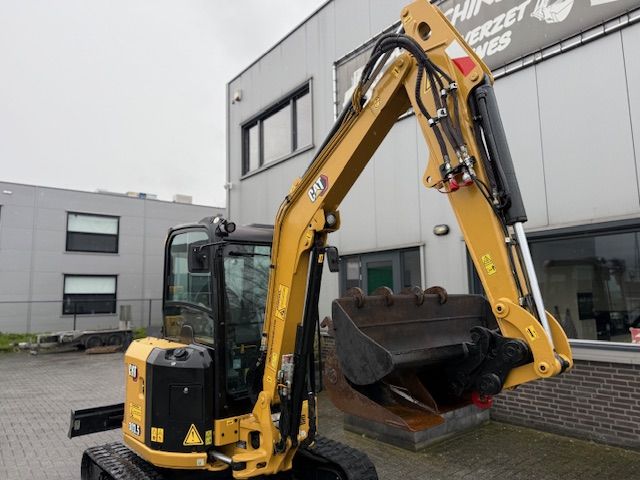 CAT 303.5cr bj21 1750u Full option Minigraver Minikraan ZGST