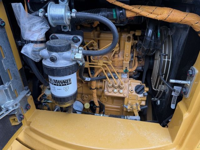 CAT 303.5cr bj21 1750u Full option Minigraver Minikraan ZGST