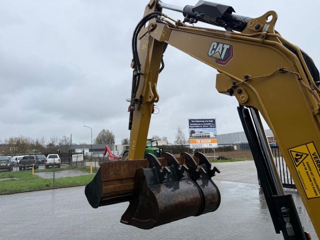 CAT 303.5cr bj21 1750u Full option Minigraver Minikraan ZGST