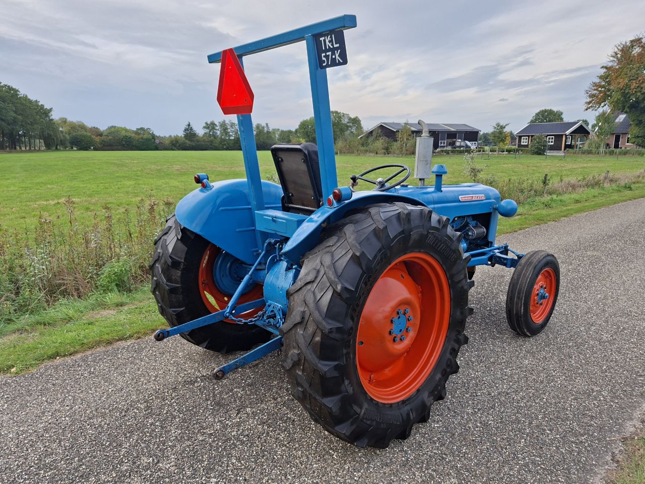 Ford Dexta | NL Kenteken | Inruil & transport mogelijk