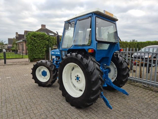 Ford 4610 4-wd. Supercab.