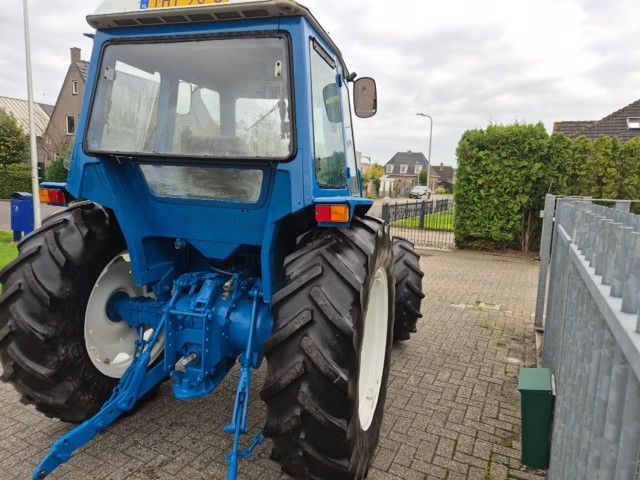Ford 4610 4-wd. Supercab.