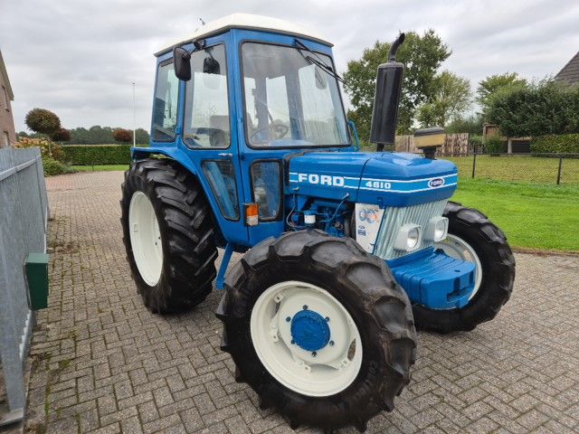 Ford 4610 4-wd. Supercab.