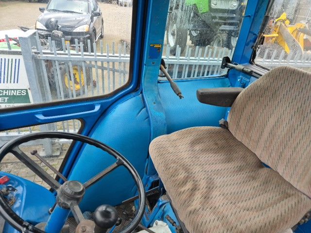 Ford 4610 4-wd. Supercab.