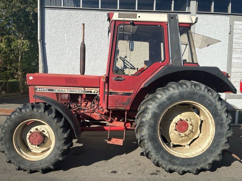 Case IH 844XL