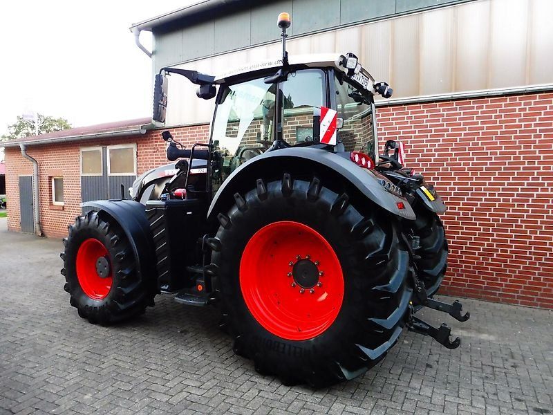Fendt 724 ProfiPlus GEN 6 Schwarz Frontzapfwelle LED