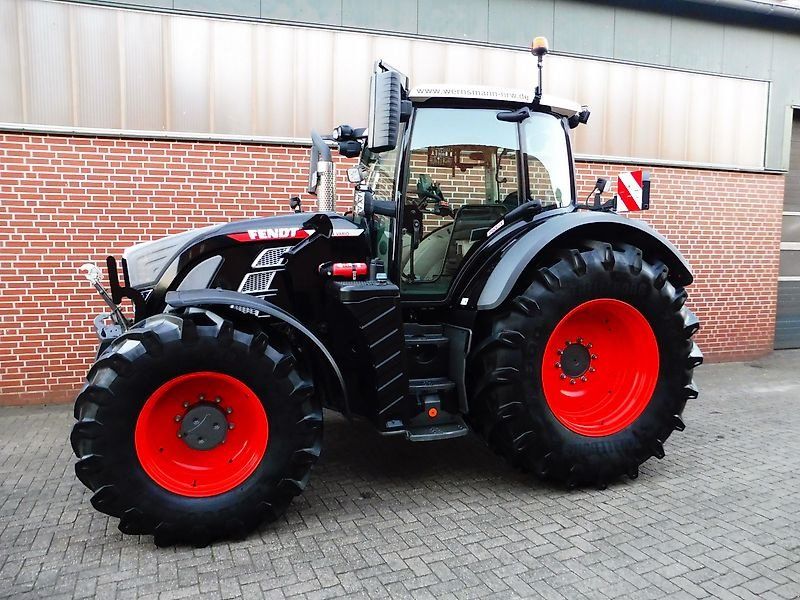 Fendt 724 ProfiPlus GEN 6 Schwarz Frontzapfwelle LED