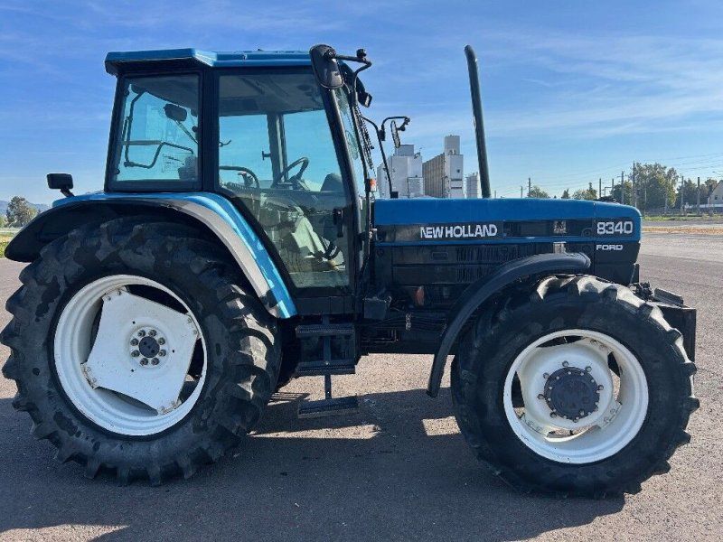 New Holland 8340