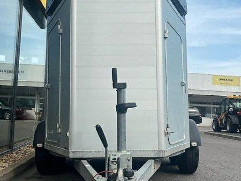 Humbaur Xanthos 2400 Pferde Vollalu Sattelkammer 2,4t.
