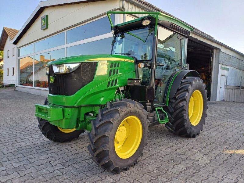 John Deere 5075GF