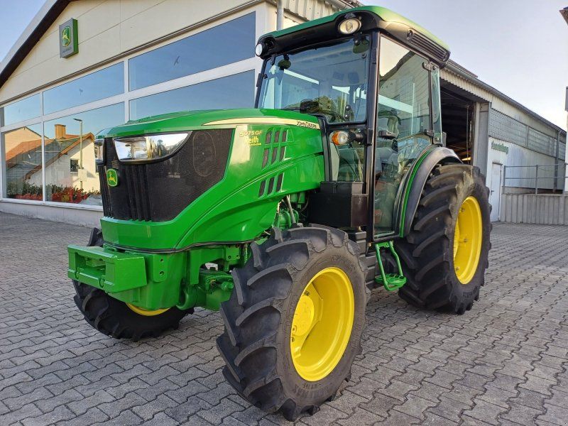 John Deere 5075GF