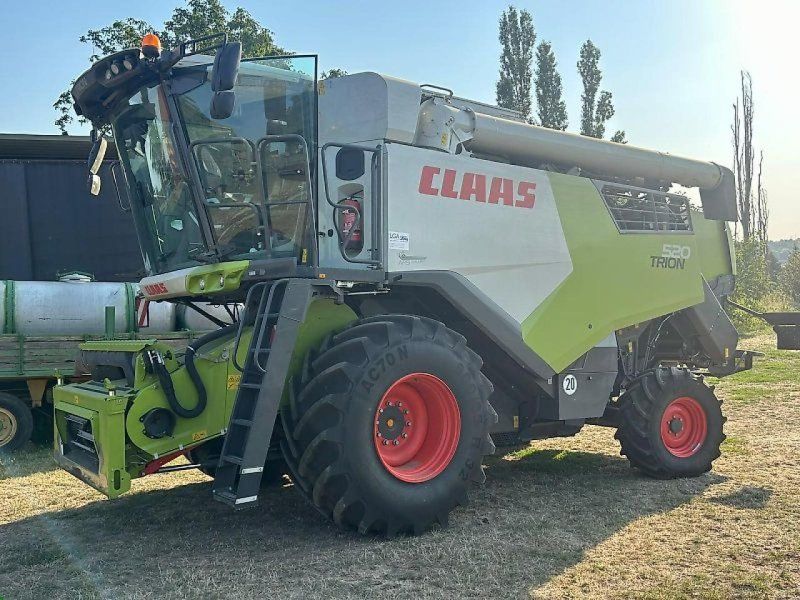 Claas Trion 520