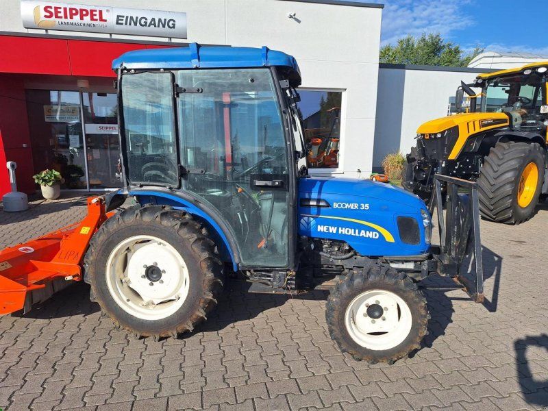 New Holland BOOMER 35
