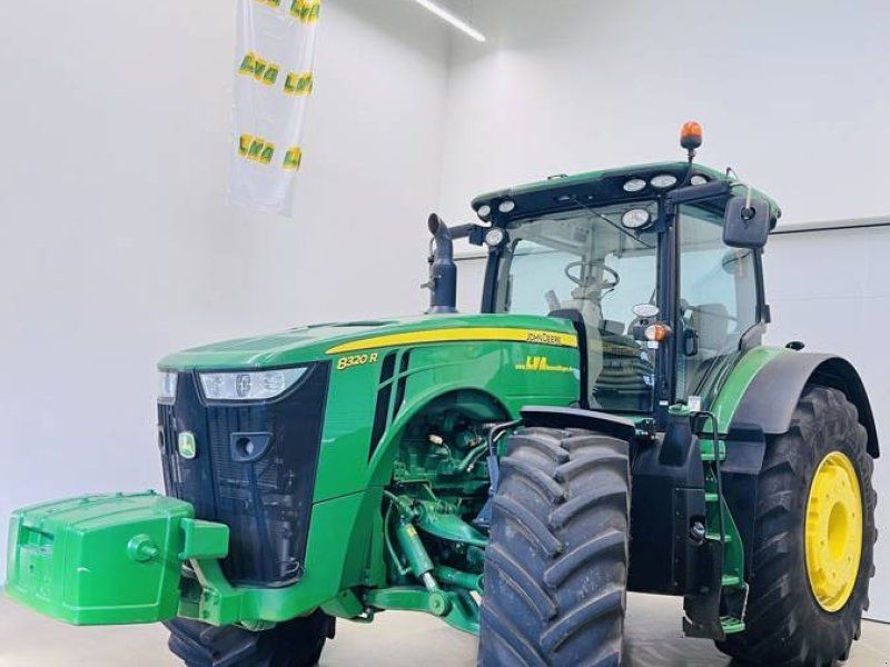 John Deere 8320R E23-PowerShift