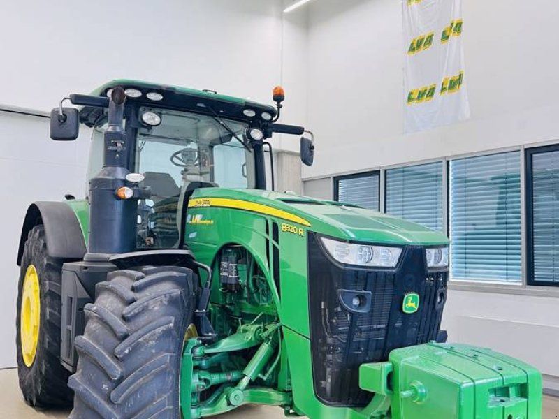 John Deere 8320R E23-PowerShift