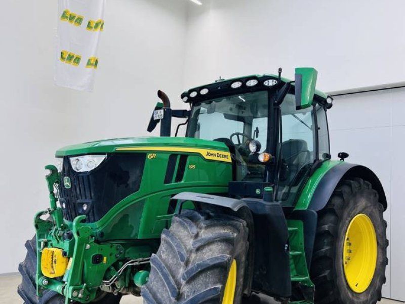 John Deere 6R 195
