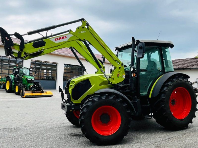 Claas Axos240