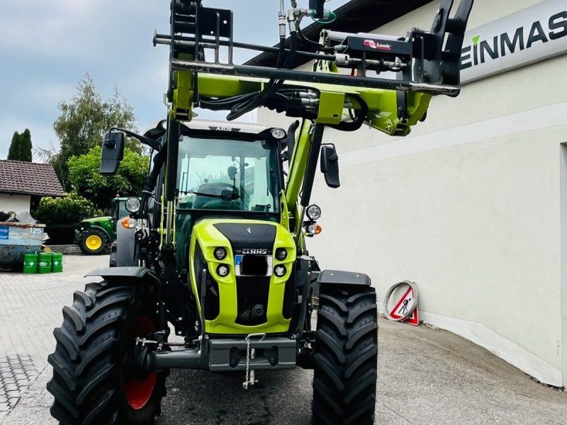 Claas Axos240
