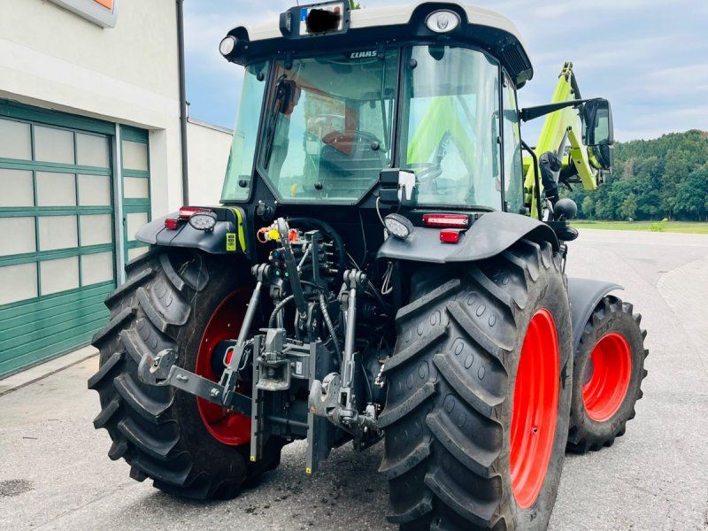 Claas Axos240
