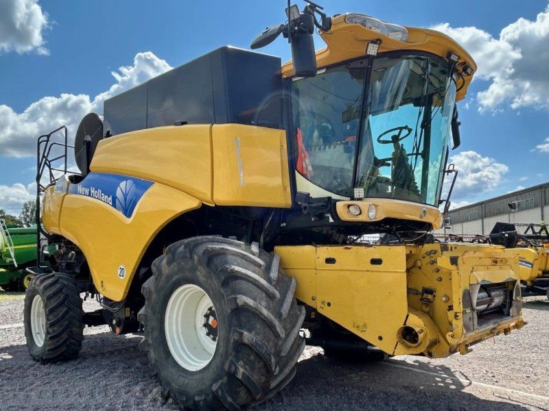 New Holland CR 980