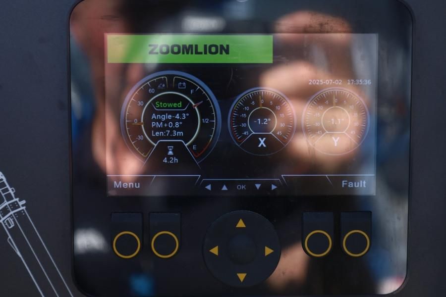Zoomlion ZT22JE Fully Electric Lithium-Powered, 4x4 Rough T
