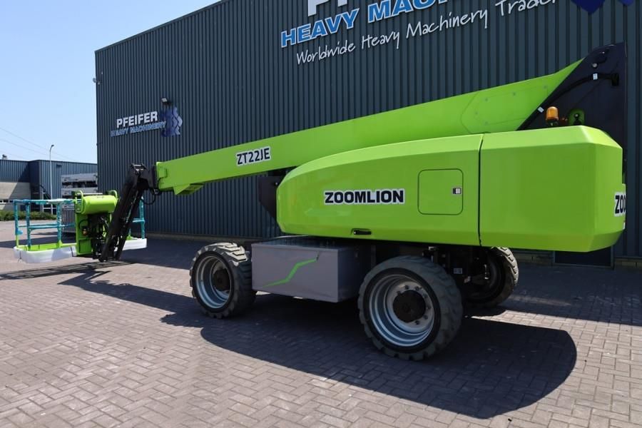 Zoomlion ZT22JE Fully Electric Lithium-Powered, 4x4 Rough T