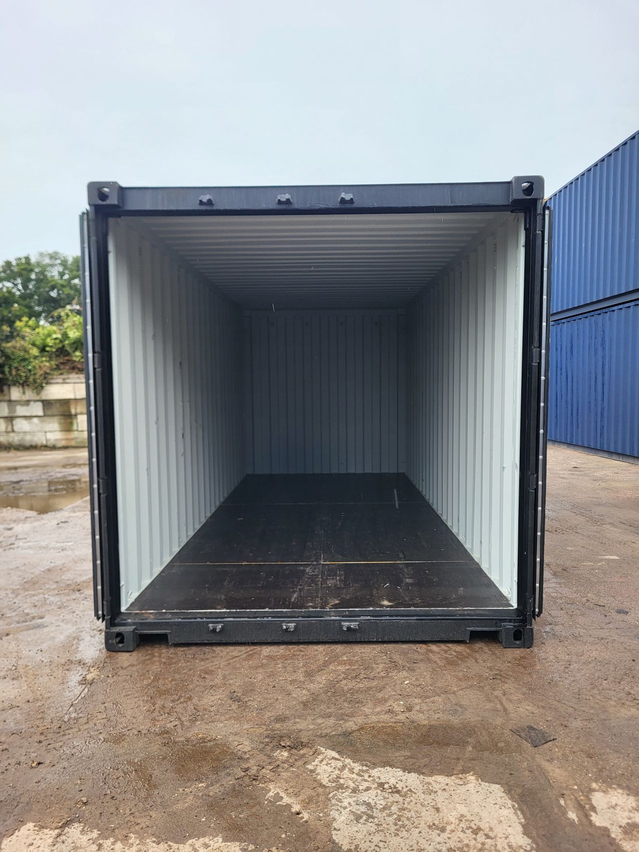 Zeecontainer 20ft nieuw | zwart | RAL 9005