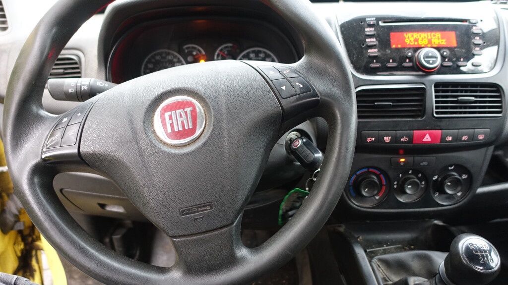 Fiat Doblo Pick-up Benz/CNG EURO6 airco schade