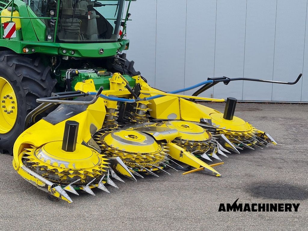 John Deere 8400
