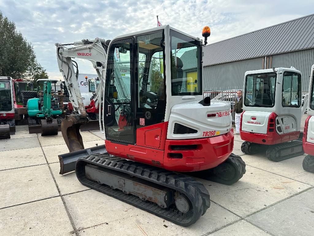 Takeuchi TB 260