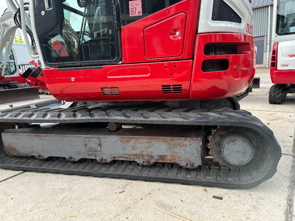Takeuchi TB 260