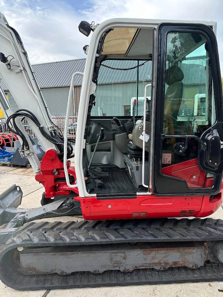 Takeuchi TB 260