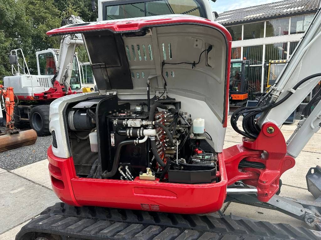 Takeuchi TB 260