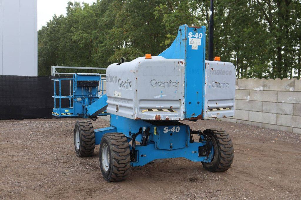 Teleskoparbeitsbühne Genie S-40 Diesel 227 kg 15,1 m 2016