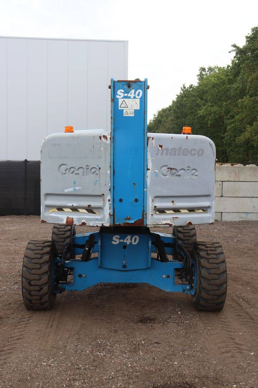 Teleskoparbeitsbühne Genie S-40 Diesel 227 kg 15,1 m 2016