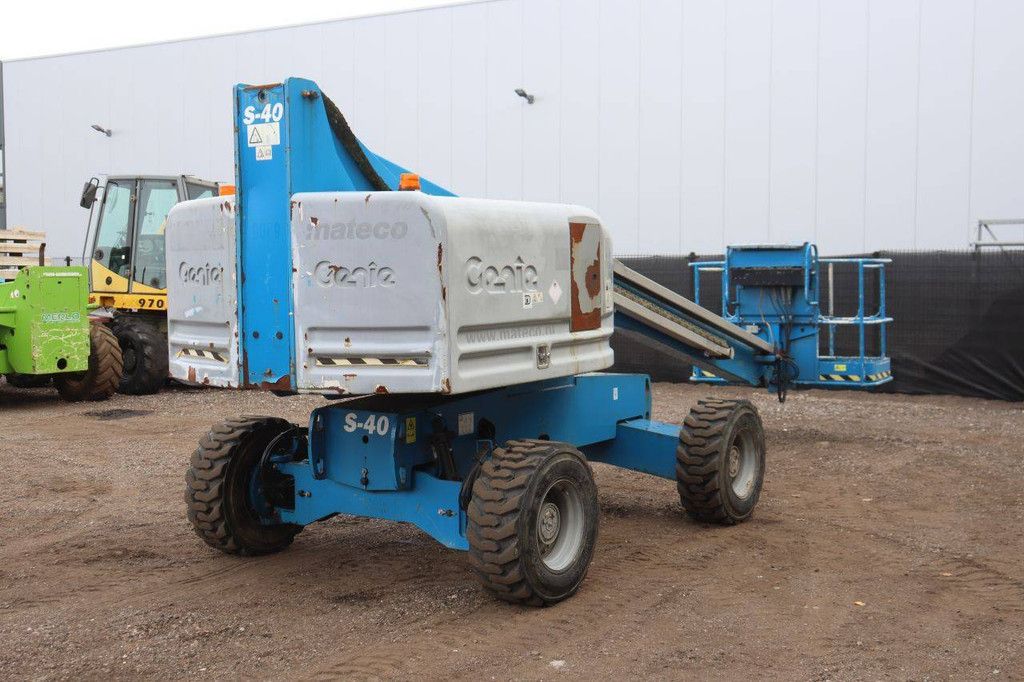 Teleskoparbeitsbühne Genie S-40 Diesel 227 kg 15,1 m 2016