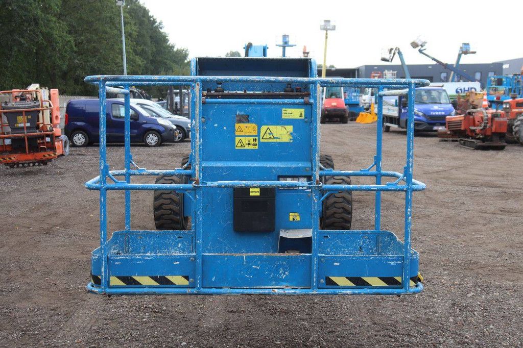 Teleskoparbeitsbühne Genie S-40 Diesel 227 kg 15,1 m 2016