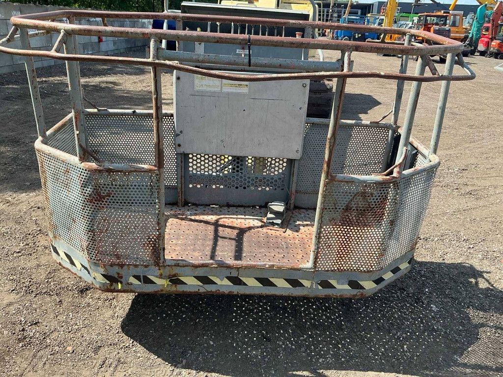 Telescopic boom lift Aichi SR210 Diesel 200kg 22.8m 1999